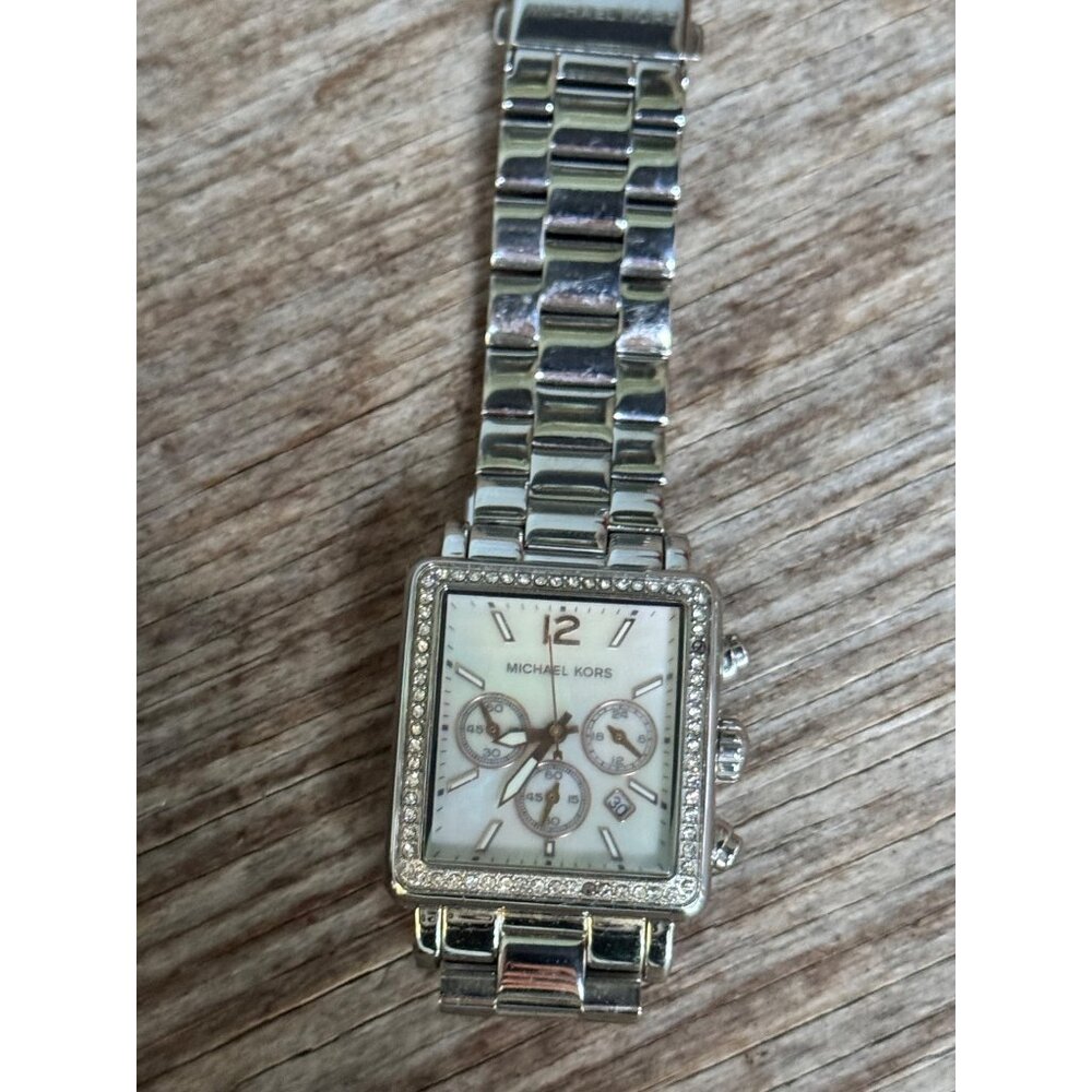 MICHAEL KORS MK-5350 Women's Watch MOP Dial Rhinestone Bezel New Battery - Picture 10 of 10